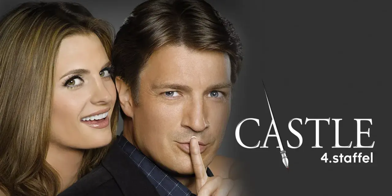 Besetzung von Castle: Ein Mann legt den Finger auf die Lippen, eine Frau lächelt hinter ihm. Die 4. Staffel der Serie.