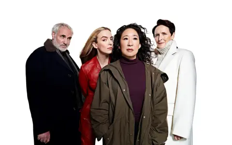 Die Hauptdarsteller der Serie "Killing Eve" posieren für ein Gruppenfoto.