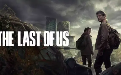 Joel und Ellie, die Hauptfiguren aus "The Last of Us", stehen vor einer zerstörten Stadt.