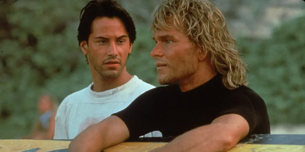 Keanu Reeves und Patrick Swayze, die Hauptdarsteller der Besetzung von Point Break, im Gespräch.